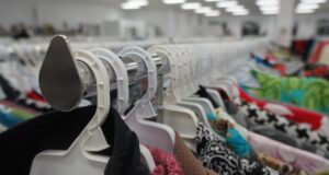 Dilema Tren Thrifting, Kita Bisa Apa?