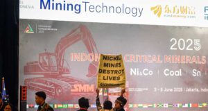 Aktivis Greenpeace Gelar Aksi Kritik Industrialisasi di Konferensi Nikel Internasional
