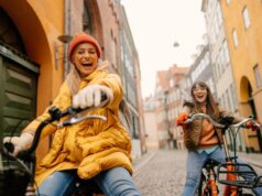 Determinasi Kebahagiaan Indonesia sebagai Arah Baru Perencanaan Kota Kebahagiaan warga kota menjadi fondasi utama dalam perencanaan perkotaan modern. (Sumber: Pinterest)