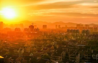 Ketika Urban Heat Island Membakar Kesehatan Mental Warga Kota Urban Heart Island (Sumber: Freepik)