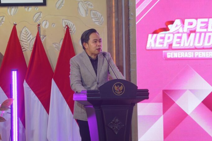 Satu Tahun Kepemimpinan Gus Fawait: Dari Krisis Tata Ruang hingga Ancaman Sistemik terhadap Ruang Hidup Rakyat Bupati Jember Gus Fawait dalam sebuah acara (Sumber: jemberkab.go.id)